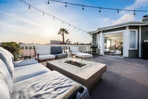 Property grounds - Newly remodeled, spacious Lantern village home (Dana Point)