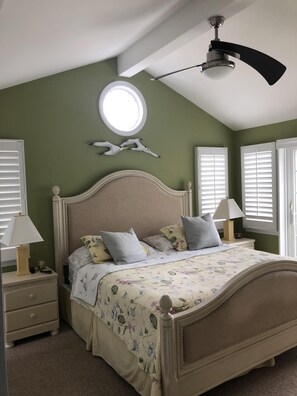 3 bedrooms, iron/ironing board, free WiFi - Gorgeous top floor condo on a corner lot, perfect beach vacation! (Ocean City)