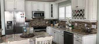 Gorgeous top floor condo on a corner lot, perfect beach vacation!