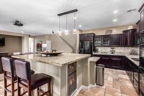 Fridge, microwave, oven, stovetop - Piece of Paradise brings peace home. (Queen Creek)