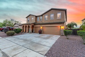 Exterior - Piece of Paradise brings peace home. (Queen Creek)