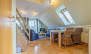 TV, stereo - Vacation apartment Bellevue W10 (Laboe)