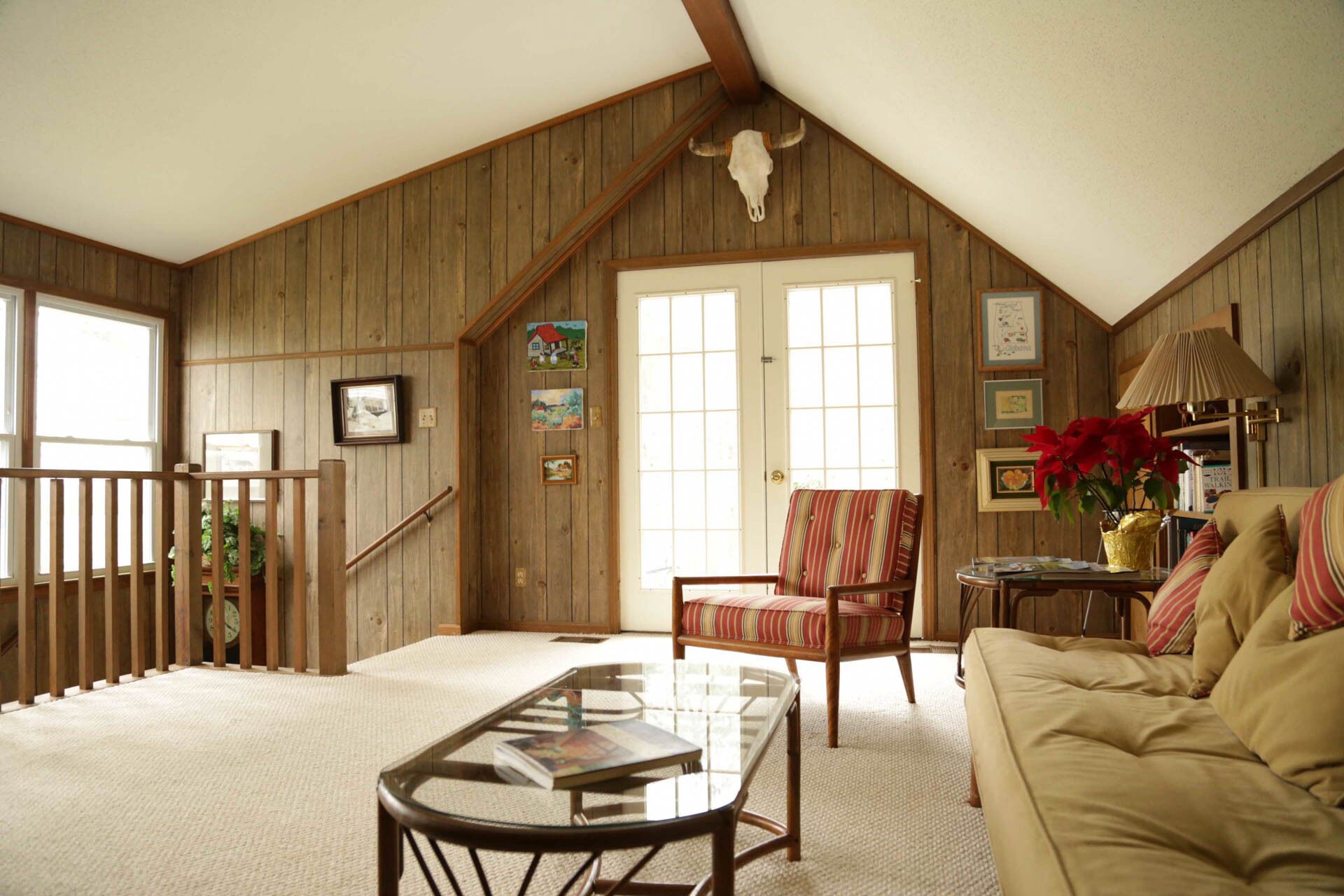 Quiet peaceful carriage house nestled in an Alabama Treasure Forest. 