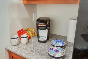 Apartment, Non Smoking | Room amenity