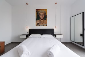 2 chambres, fer et planche à repasser, Wi-Fi gratuit, draps fournis