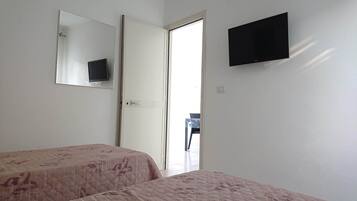 2 Schlafzimmer, Bügeleisen/Bügelbrett, Reisekinderbett, kostenloses WLAN