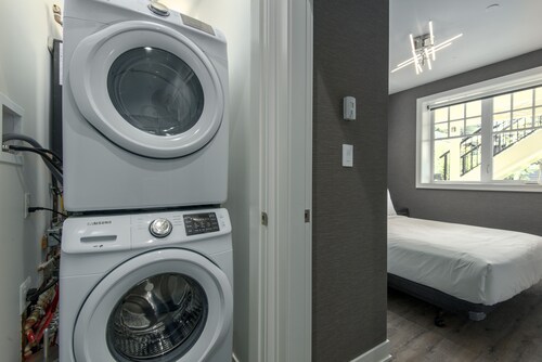 ⭐ウルトララグジュアリー - 家族連れに最適！ あなた自身のプライベートパッティンググリーン！⭐