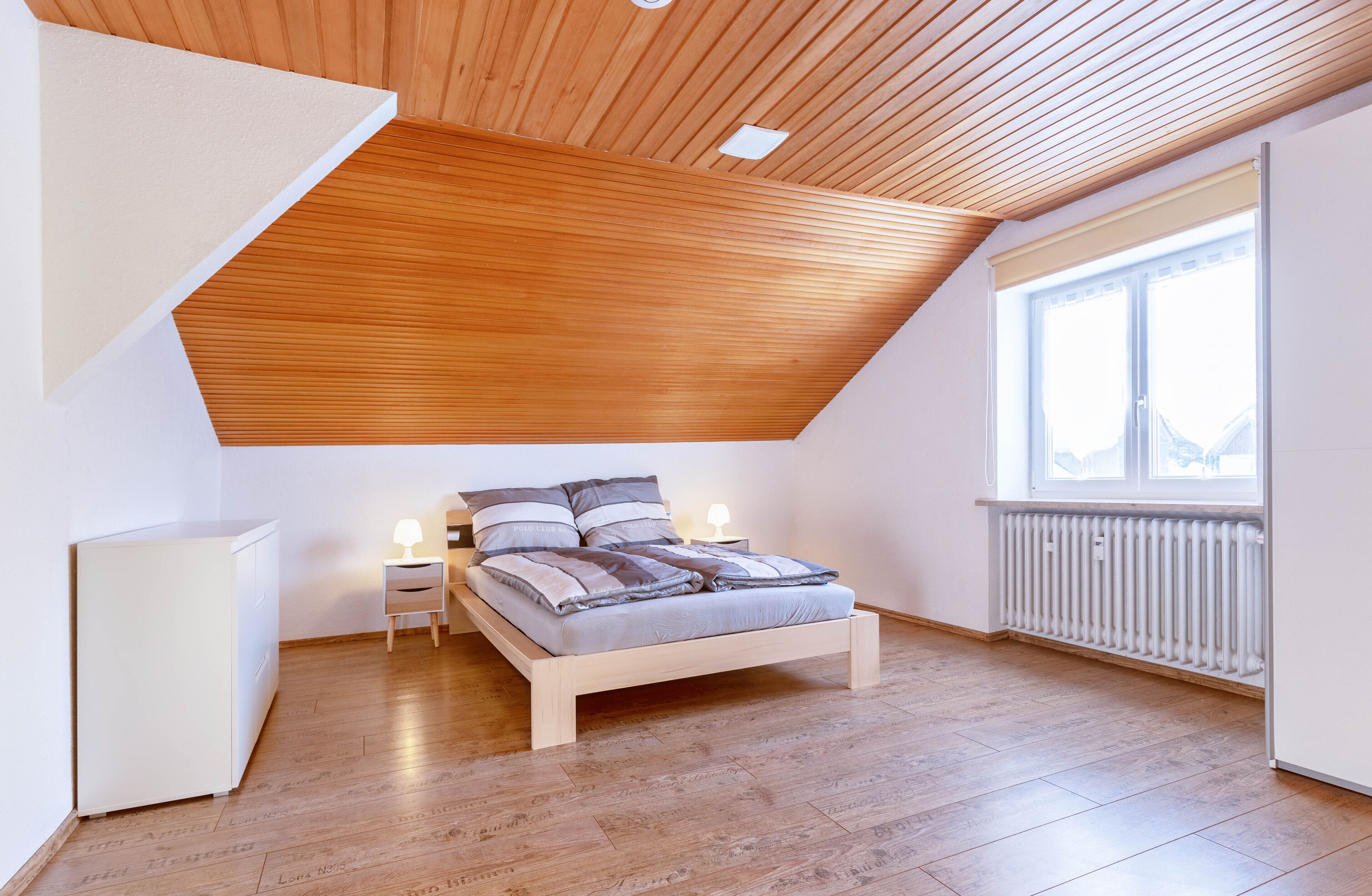 4 dormitorios, tabla de planchar con plancha, wifi y ropa de cama