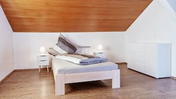 4 dormitorios, tabla de planchar con plancha, wifi y ropa de cama