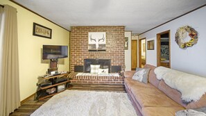 TV, fireplace, DVD player