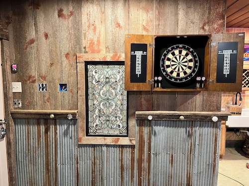 Updated Mott ND Hunter/Guest House