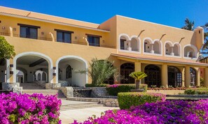 Exterior - Beachfront Paradise, right on the ocean! (San José Del Cabo)