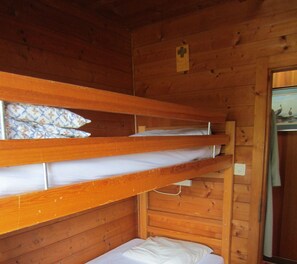 2 bedrooms, desk, free WiFi