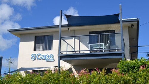 S'cape Apartment 5 - walk to the beach - Bring your own linen