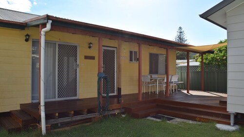 Wenlaw Cottage (Rear) Hat Head - Bring your own linen