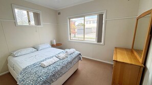 2 bedrooms, WiFi, bed sheets