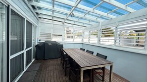 Outdoor dining - Captains Cottage SWR (SOUTH WEST ROCKS)