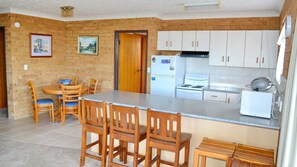 Microwave, dishwasher