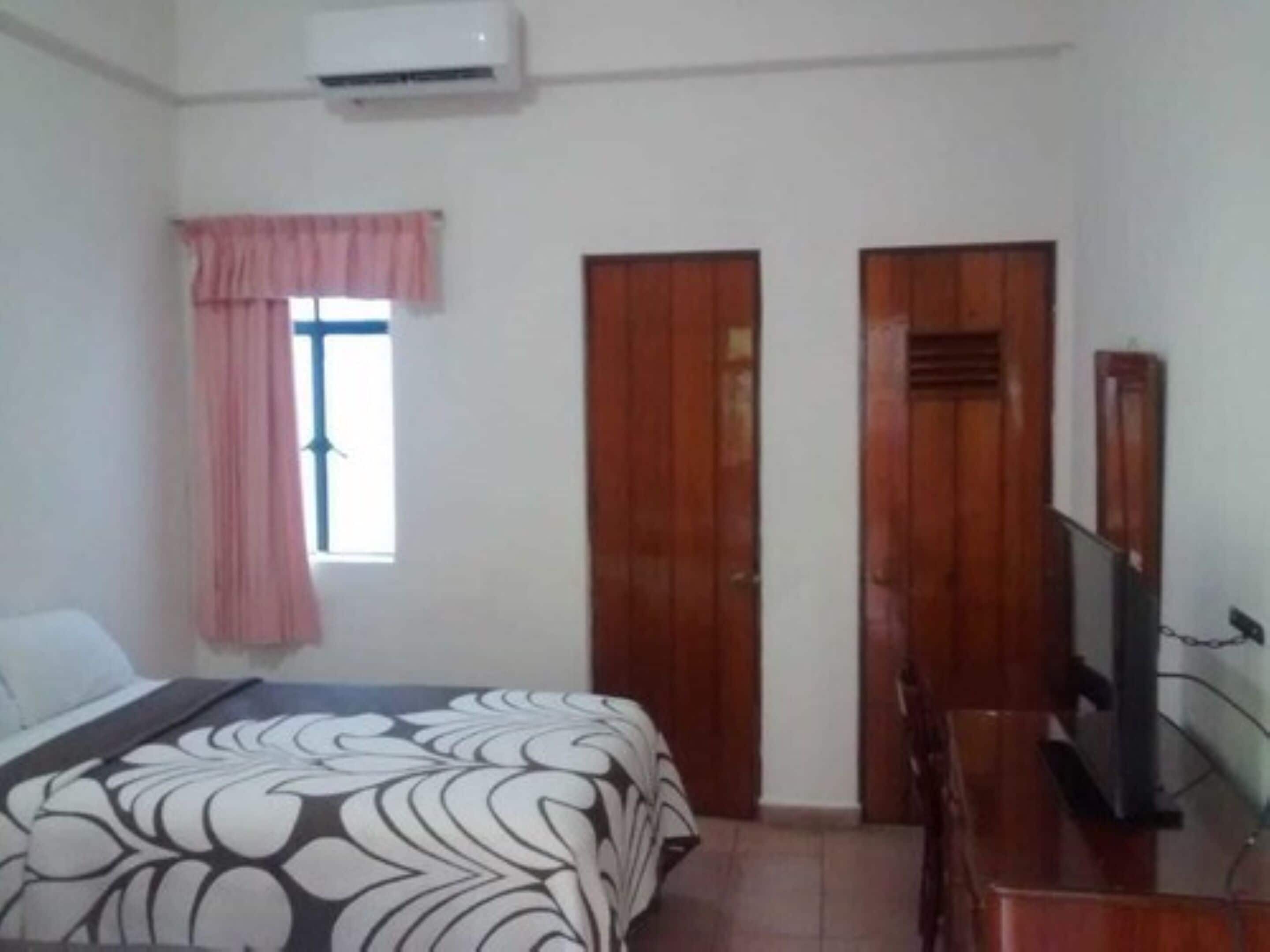basic single room, 1 single bed, non smoking | 1 bedroom, blackout curtains, free wifi, bed sheets
