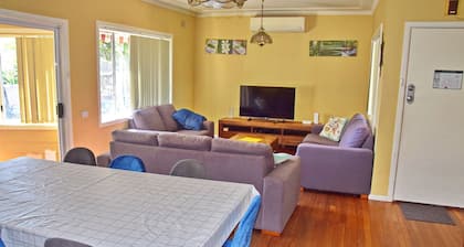 Seamist Cottage - Pet Friendly