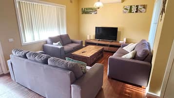 TV, DVD player