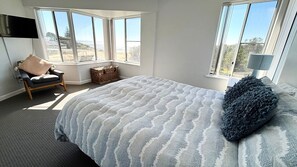 3 bedrooms - Ocean Shores Apartment 17 (SOUTH WEST ROCKS)