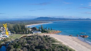 Beach - Ocean Shores Apartment 17 - Bring your own linen. (SOUTH WEST ROCKS)