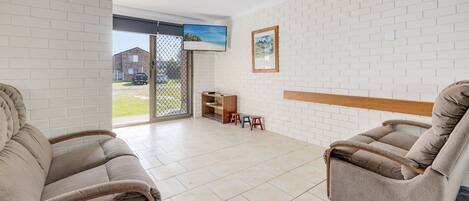 Fernseher, DVD-Player