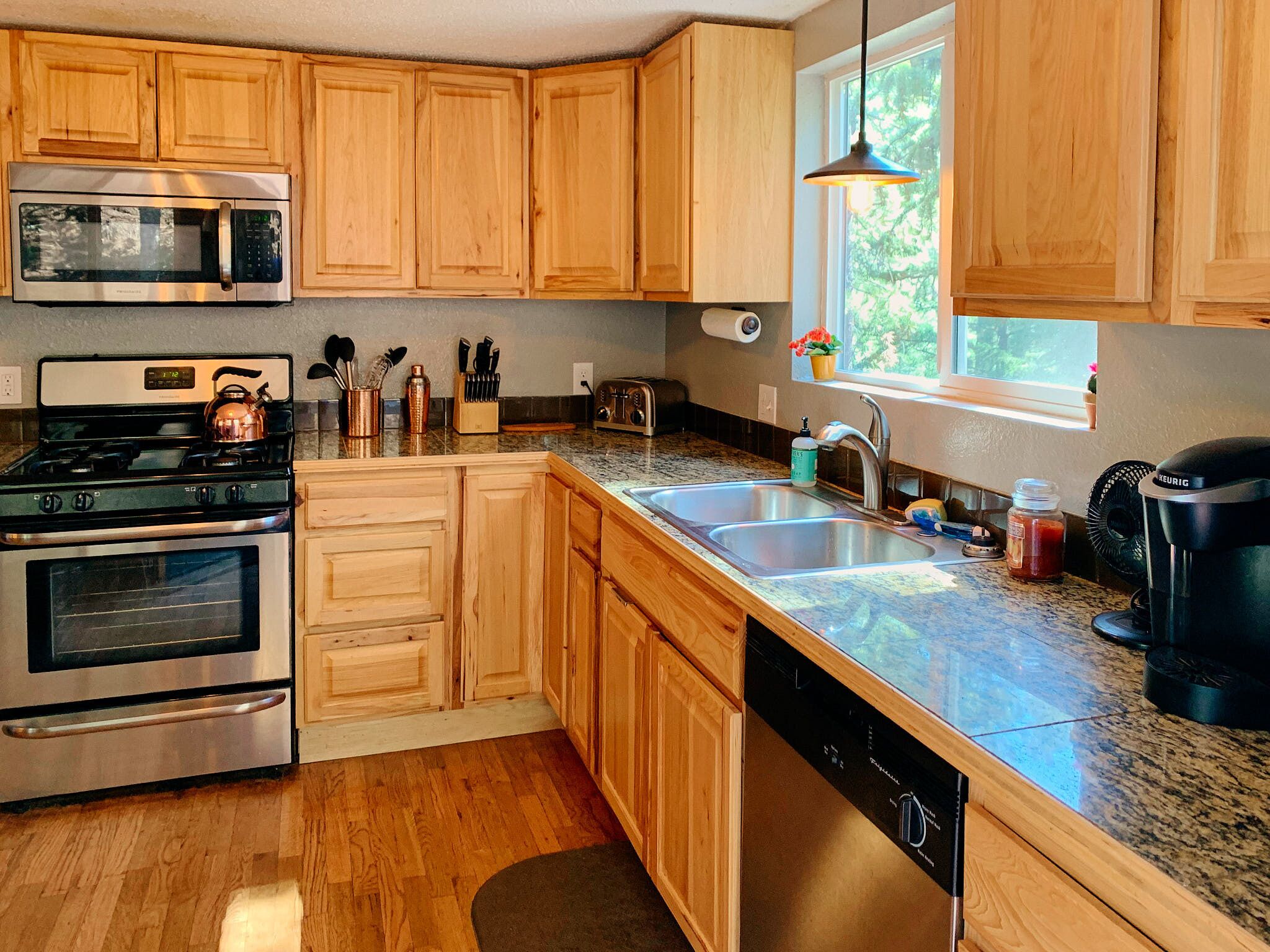 Pike's Peak Chalet in Green Mountain Falls, CO