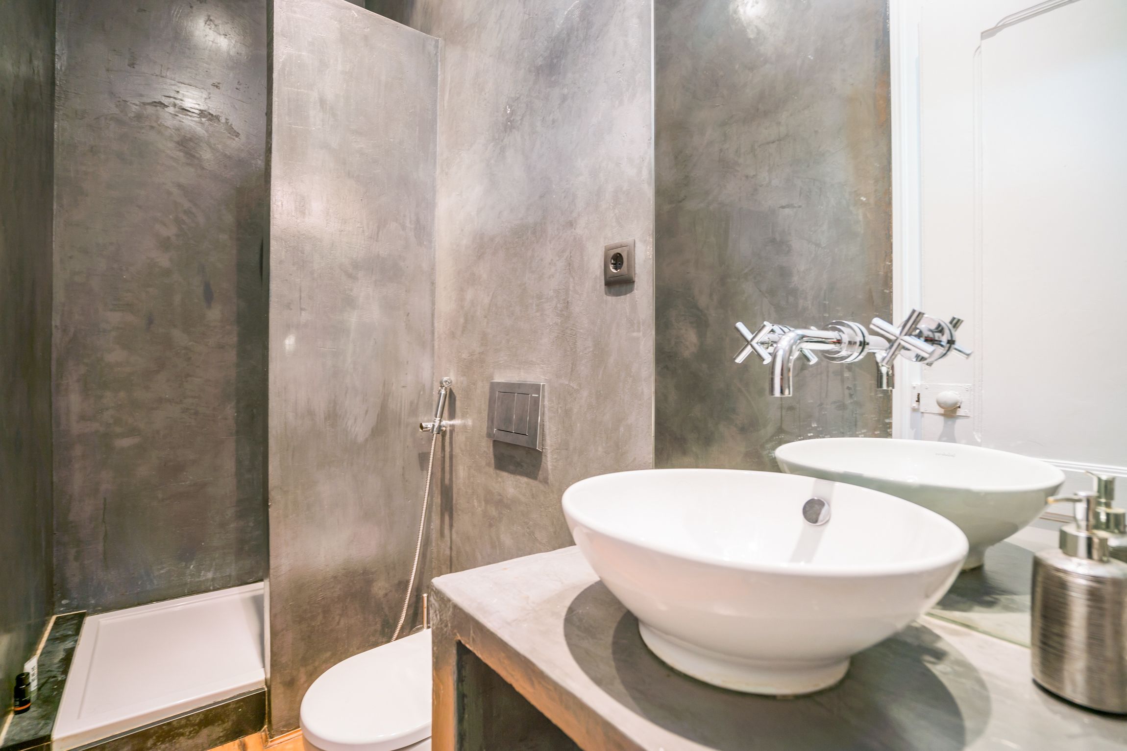 Apartment, 4 Schlafzimmer, Balkon, Flussblick | Badezimmer | Dusche, kostenlose Toilettenartikel, Haartrockner, Handtücher