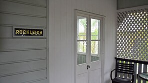 Interior - Rockleigh - walk to the beach - Bring your own linen (SOUTH WEST ROCKS)