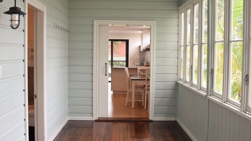 Rockleigh - walk to the beach - Bring your own linen