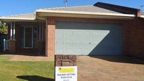 Exterior detail - Baybreeze - Close to the beach (SOUTH WEST ROCKS)