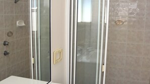 Dusche, Toilettenpapier