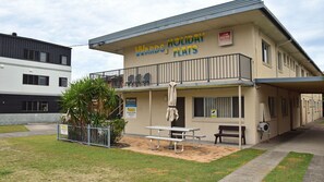 Exterior - Wards Holiday Flat 1 (SOUTH WEST ROCKS)