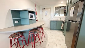 Fridge, microwave, oven, stovetop - Northpoint Apartment 5 - Beach Front - Bring your own linen (SOUTH WEST ROCKS)