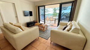 TV - Northpoint Apartment 5 (SOUTH WEST ROCKS)