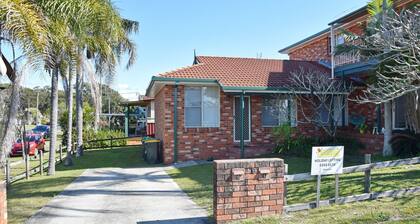 Chalkers Unit - close to golf course