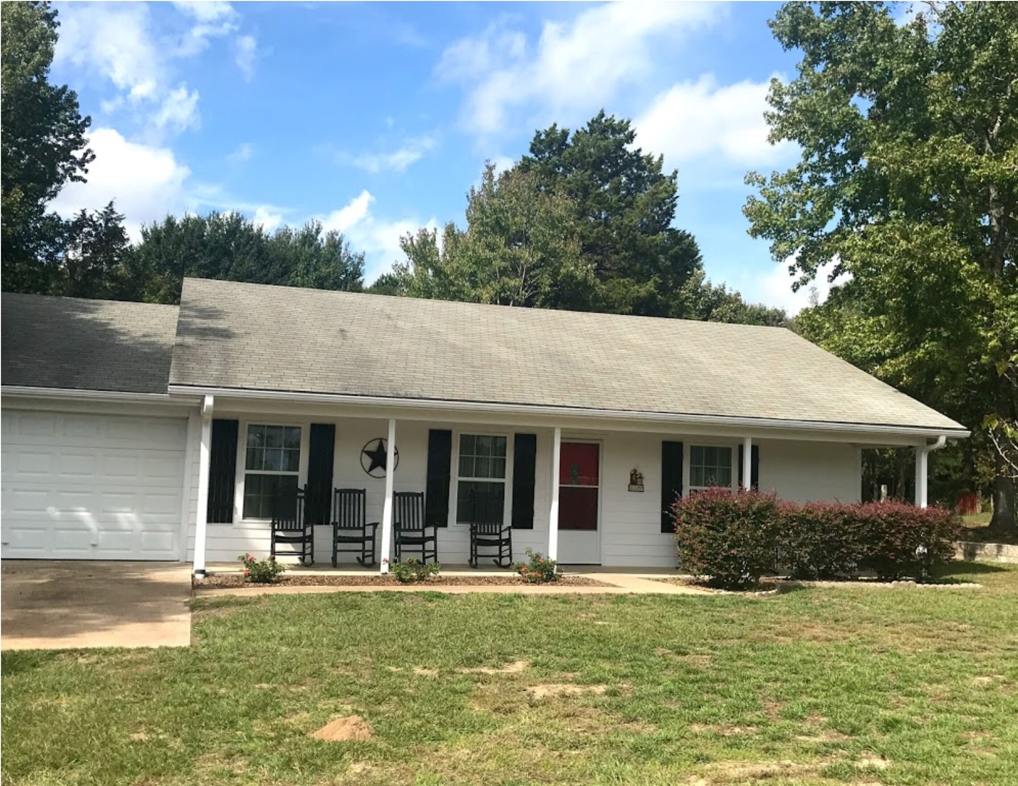 Beautiful Country Home in the Woods