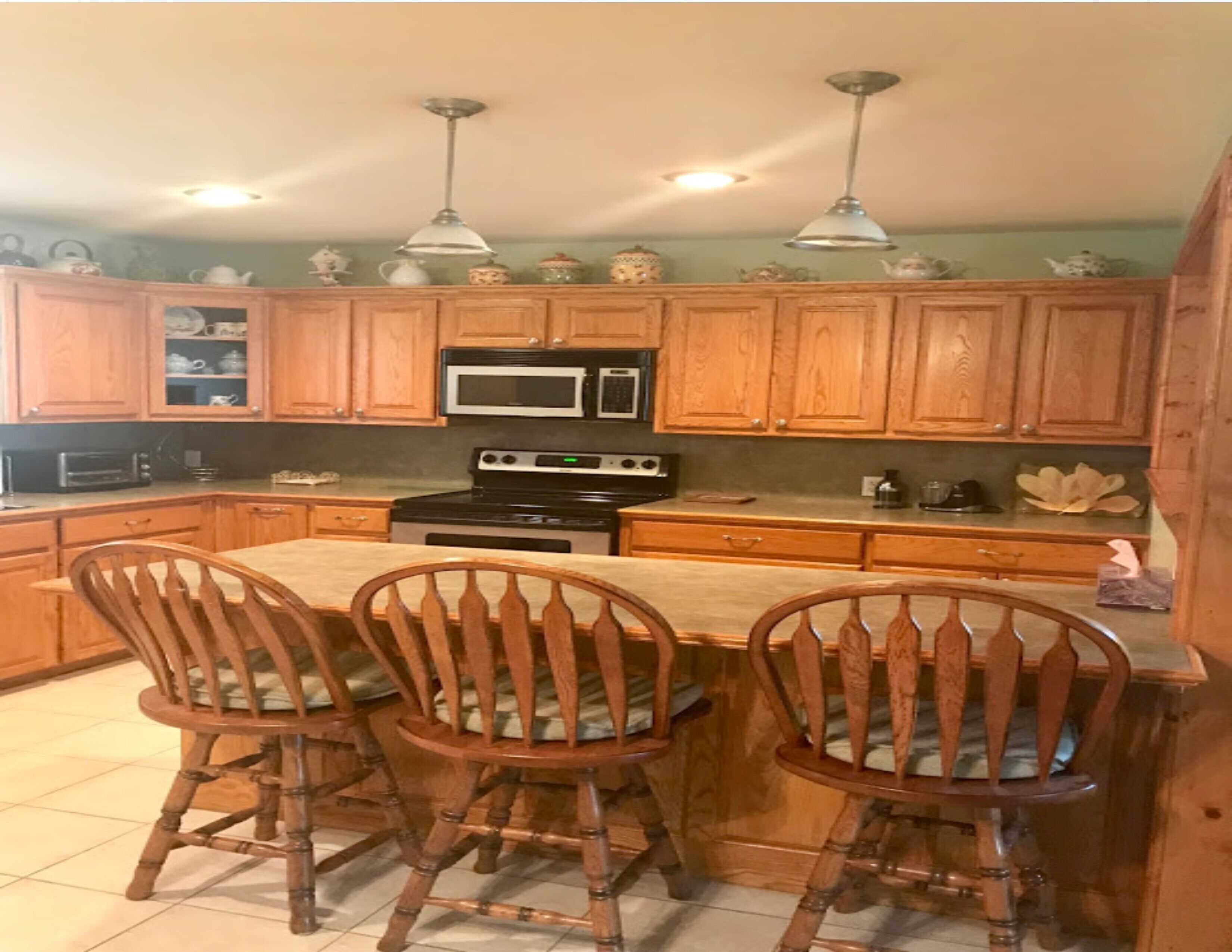 Beautiful Country Home in the Woods