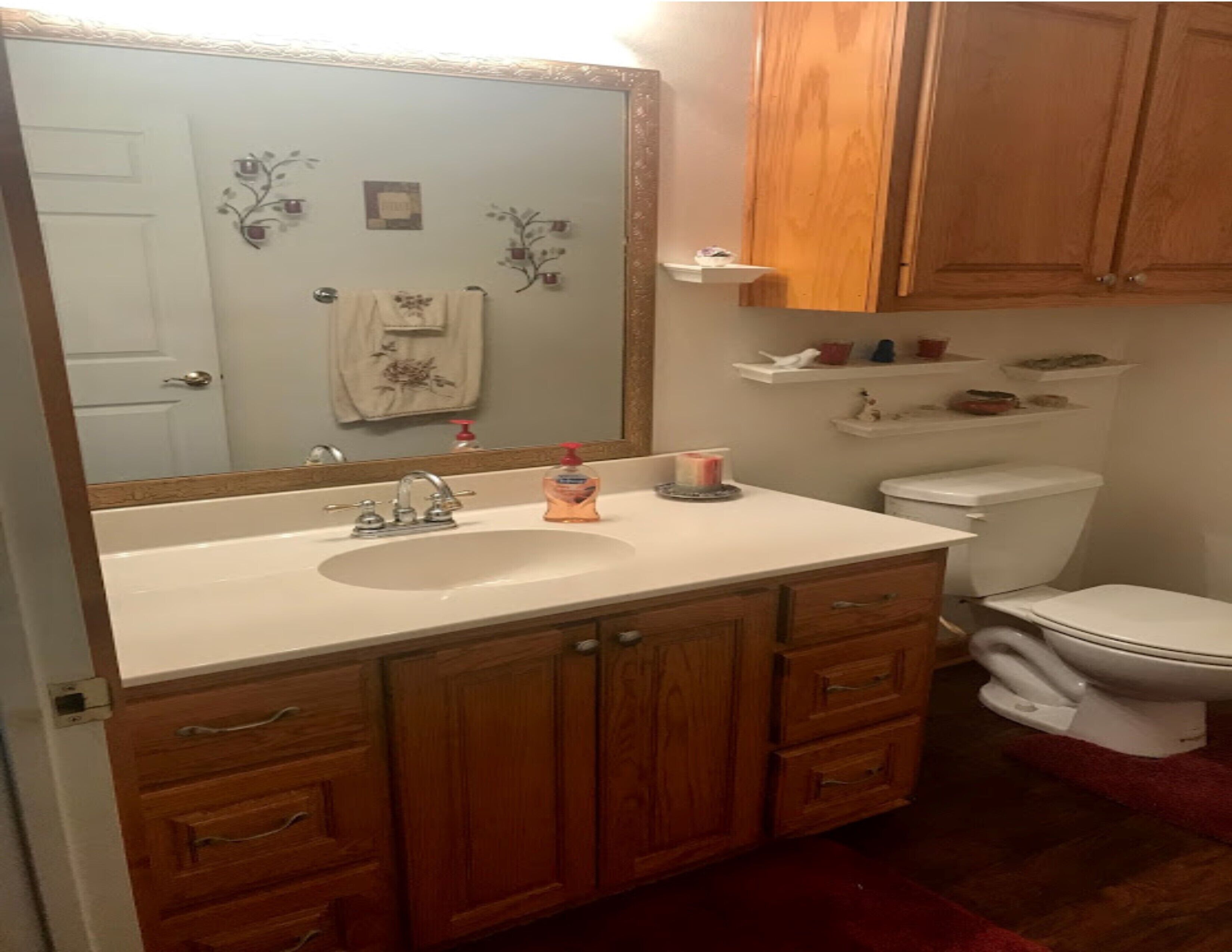 Beautiful Country Home in the Woods