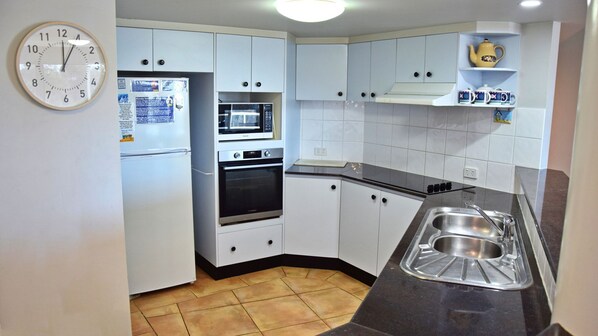 Microwave, dishwasher