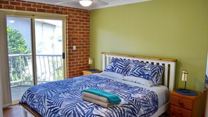 2 多间卧室、床单