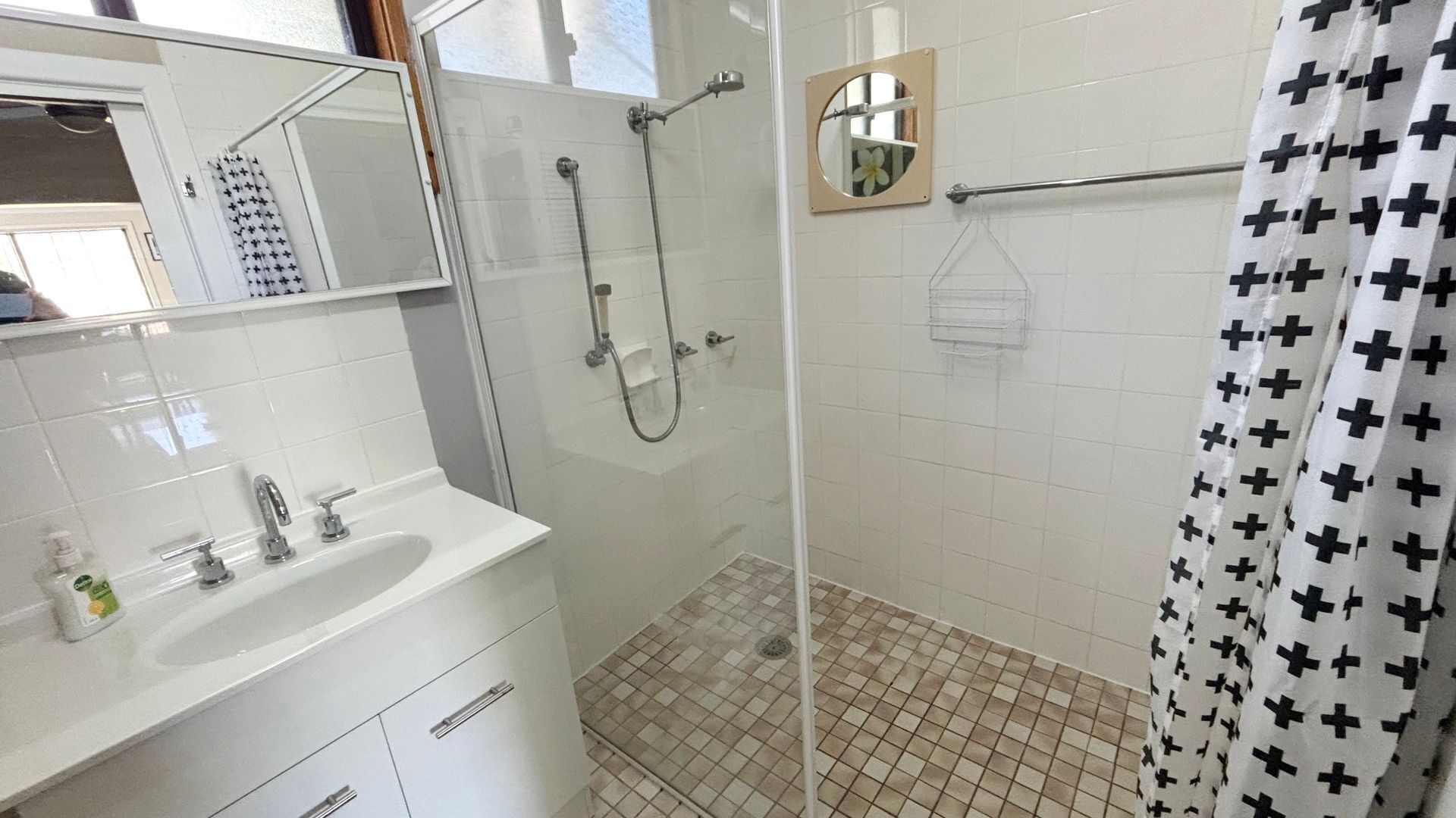 Shower, toilet paper