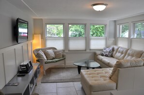 TV, DVD player