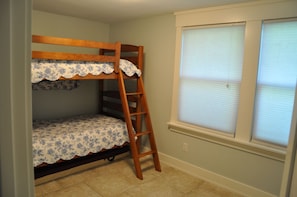 3 dormitorios, tabla de planchar con plancha, wifi y ropa de cama