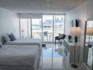Condo, 3 Bedrooms, 2 Bathrooms, Pool View (1655) | 3 bedrooms, free WiFi - The Grand Condos by GGM (Miami)