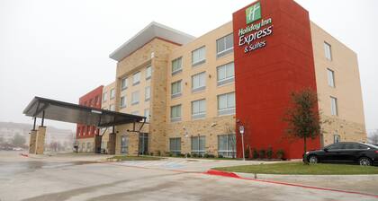 Holiday Inn Express & Suites Forney by IHG