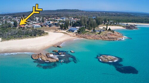 Yia Yia's Place - walk to the beach - Bring your own linen