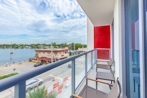 Luxury Condo, Multiple Beds, Kitchen, Bay View | Balcony
